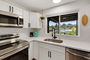 Casa exclusiva | Cocina privada | Refrigerador, microondas, horno y parrilla de estufa