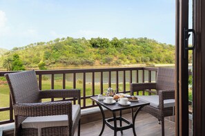 Lake View Suite Room | Lake view - Sarasiruham Resort Private Pool Villa (Udaipur)