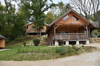 The lumberjack log cabin