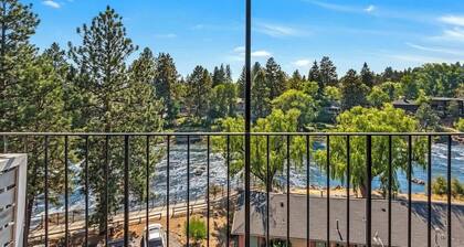 Riverview Pet Friendly Condo in Downtown Bend