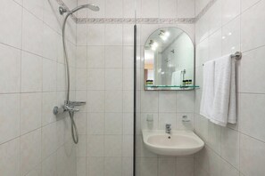 Shower, hair dryer, towels, soap - Lampraki 2 Luxury Apartments, Apartment (Rhodes)