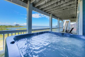 Outdoor spa tub - Premier Oceanfront Dog Friendly w/ Pool, Elevator, Hot Tub, Game and Media Rooms (Hatteras)