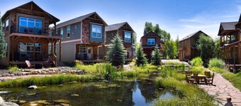 Riverfront 3BR Cabin - Hot Tub, Pool, Pets