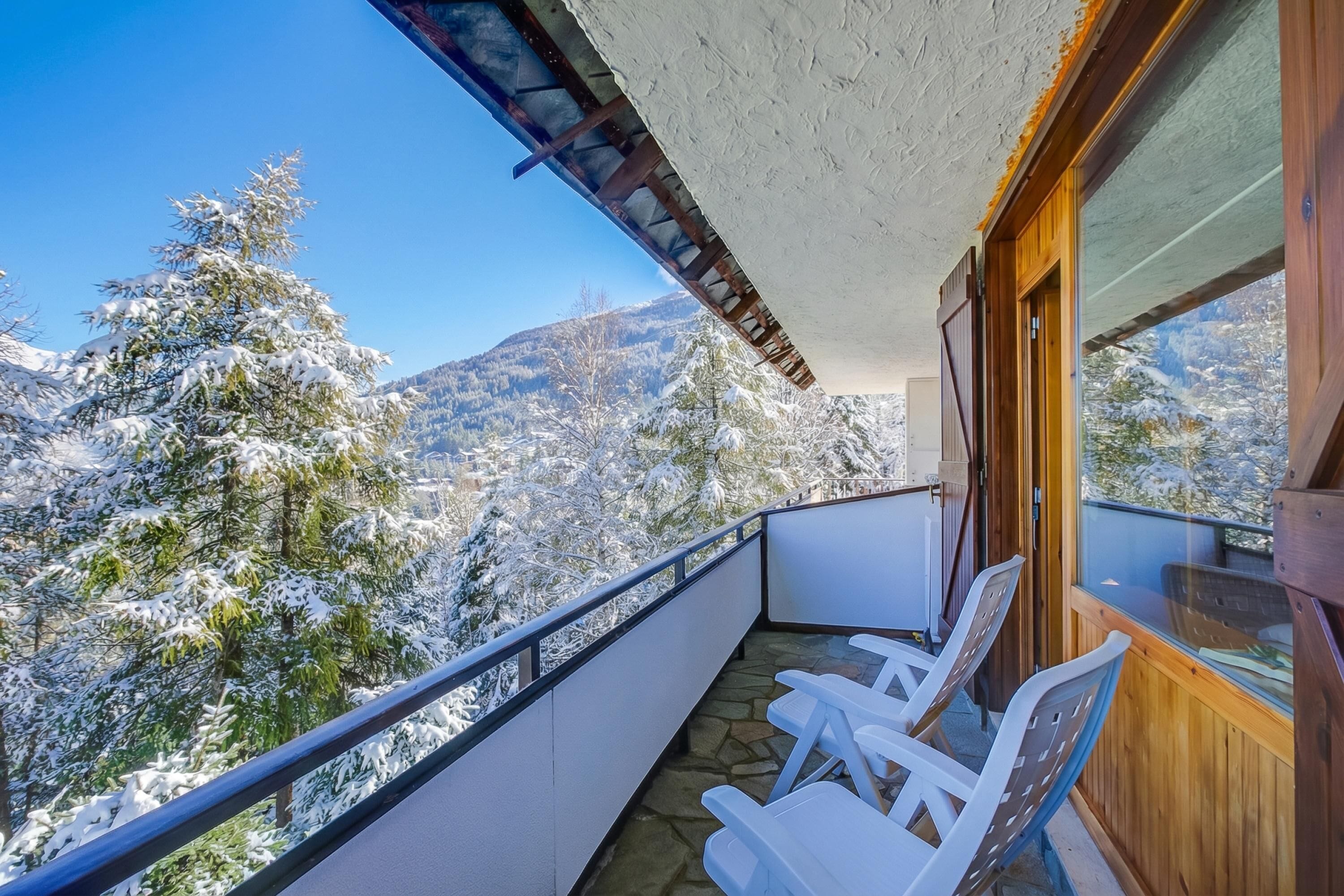 Departamento familiar, varias habitaciones (Appartamento Bareu Mountain View) | Balcón