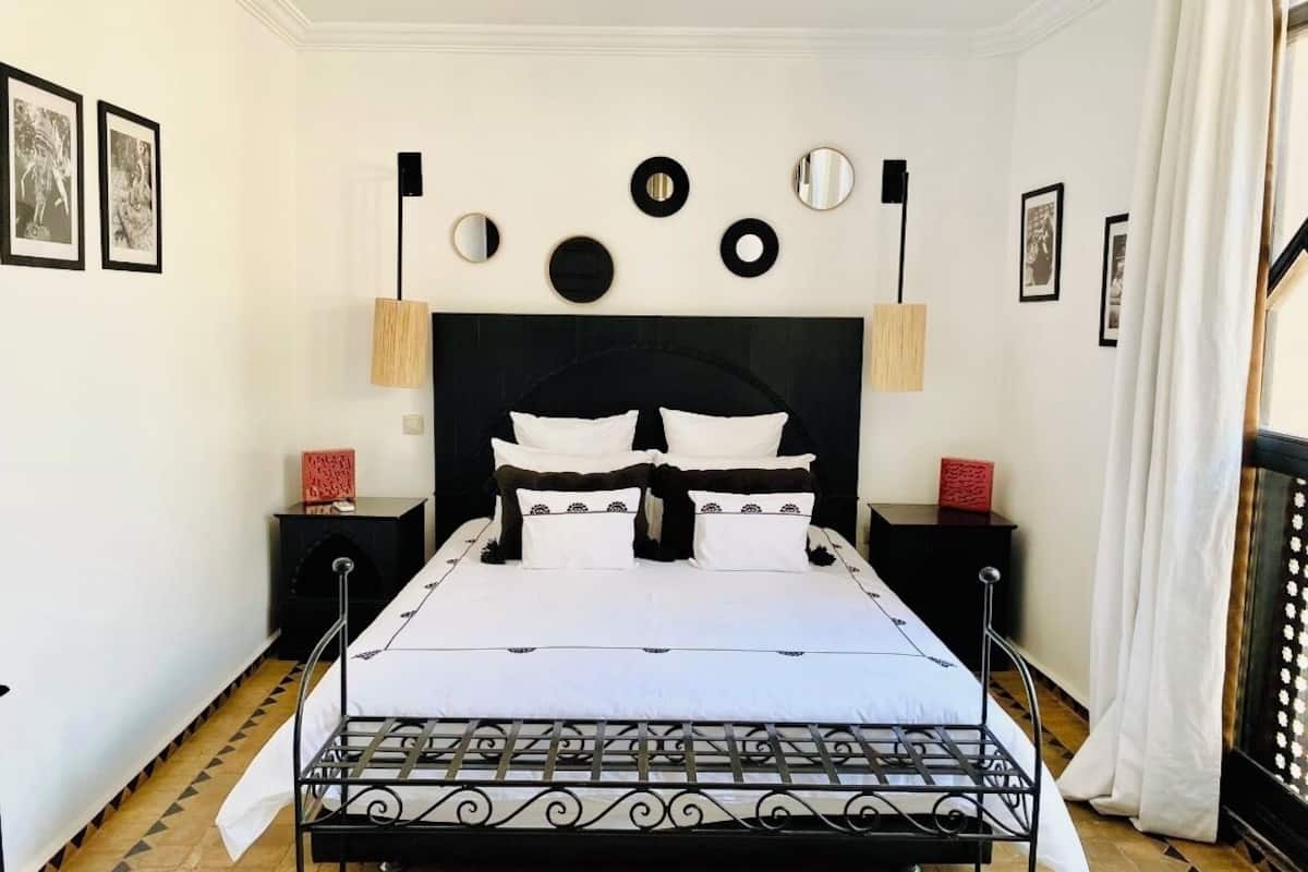 Suite Deluxe | Literie de qualité, couette en duvet, lit avec matelas Select Comfort