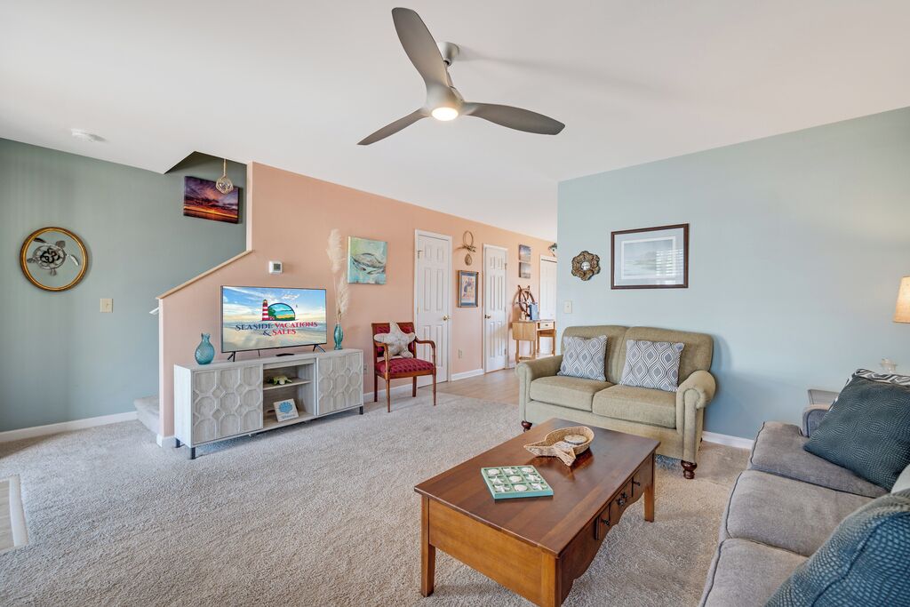 The Mermaid Lounge By Seaside Vacations & Sales - Chincoteague, VA