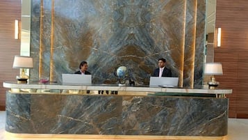 Quầy tiếp tân