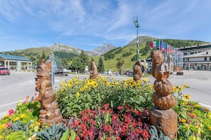 Familienapartment, Mehrere Schlafzimmer (Sestriere Terrace Apt Few Steps From) | Unterkunftsgelände