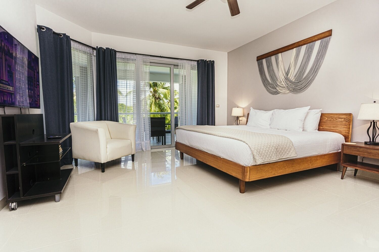 Condo, 2 habitaciones | 2 habitaciones, escritorio y espacio para trabajar con laptop 