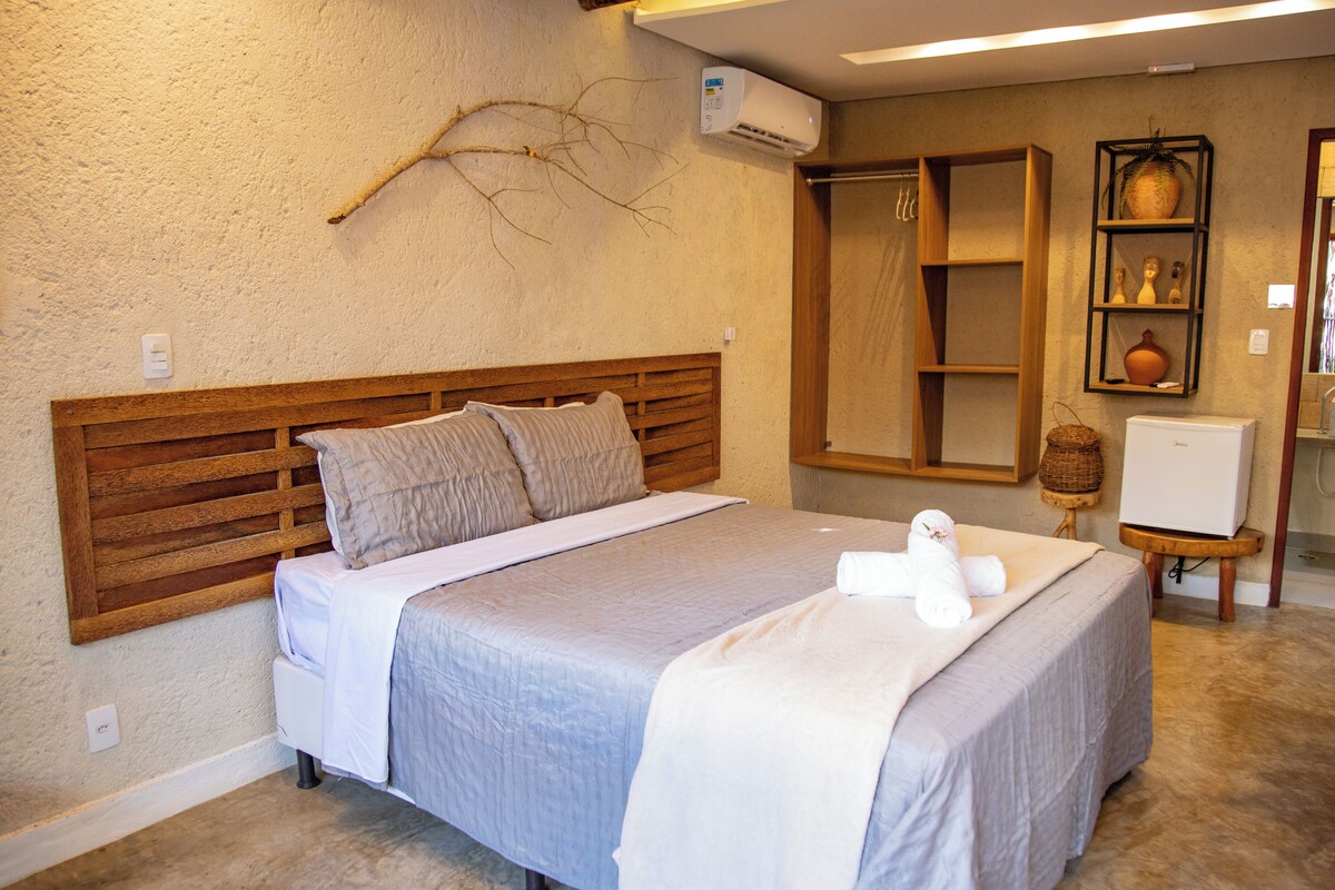 Habitación estándar, piscina privada, vistas a la piscina | Wifi gratis, decoración individual, mobiliario individual y ropa de cama