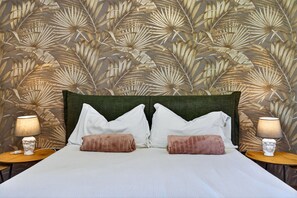 2 chambres, fer et planche à repasser, Wi-Fi gratuit, draps fournis