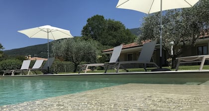 Regarda - "Villa Ida, Giarole unit" with pool and air conditioning