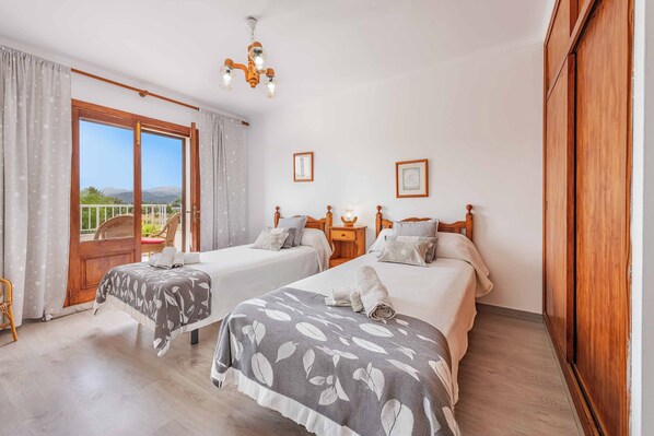 2 bedrooms, WiFi, bed sheets
