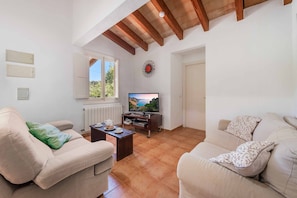 Ping pong - Can Cama Rotja - Three Bedroom Villa, Sleeps 6 (Pollença)