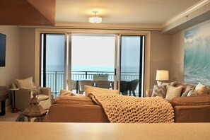 Smart TV, fireplace - Beautifully appointed condo with a gorgeous ocean view. New to the market.  (Jacksonville Beach)