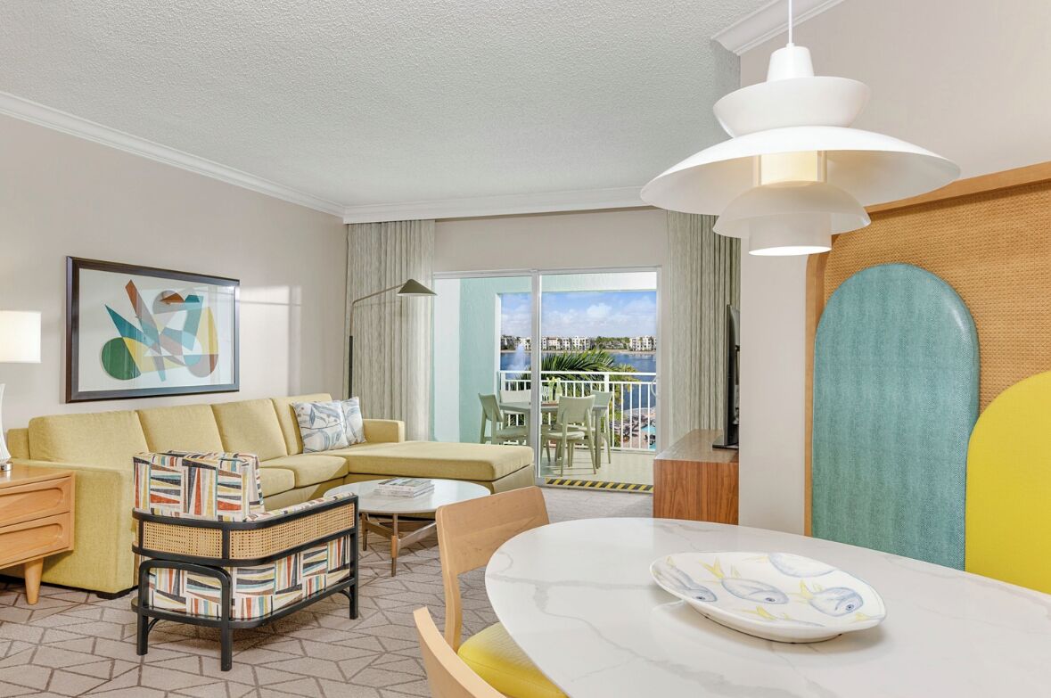 Stunning 2 bedroom with kitchen lakeside