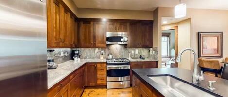 Condo (Water House Luxury 2 Bedroom on Main ) | Exterior