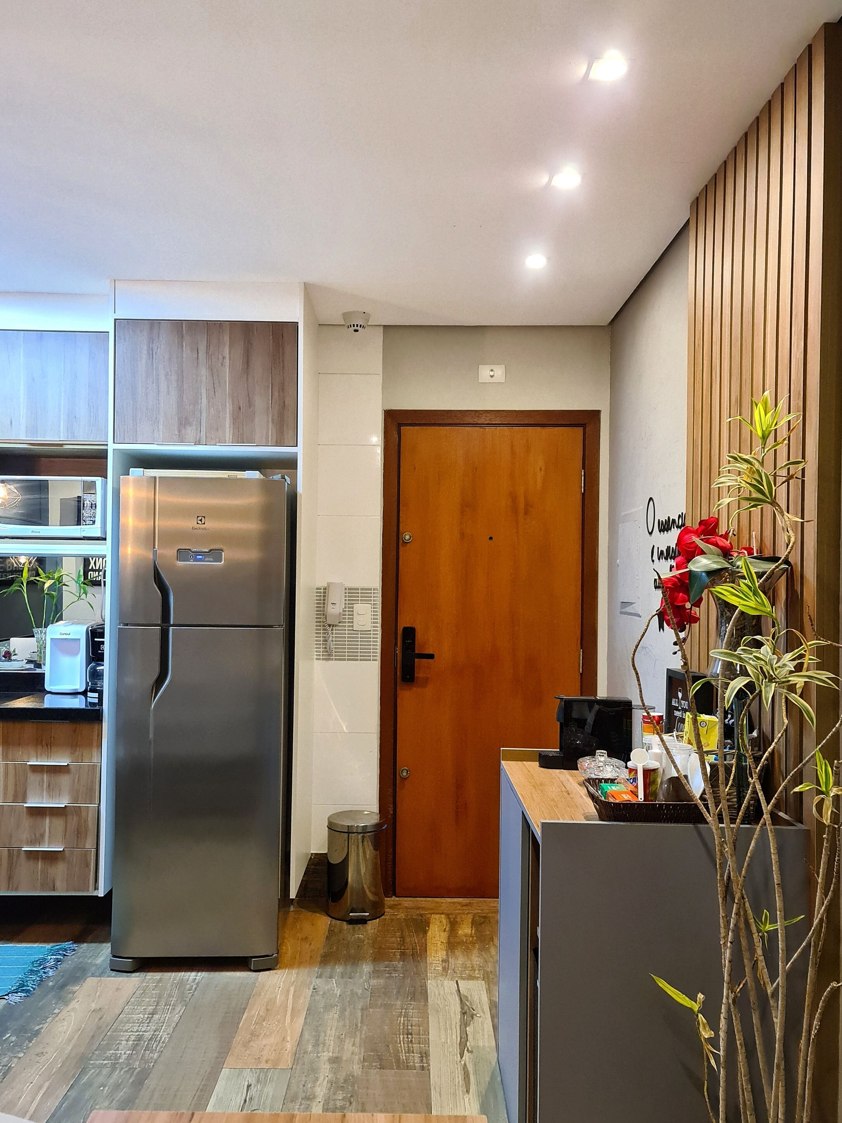 Refrigerador, microondas, tostadora, licuadora