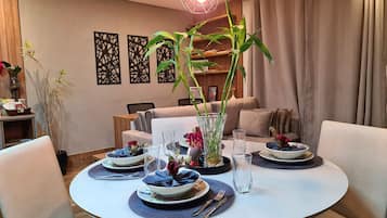 Family Apartment | Private kitchen | Fridge, microwave, toaster, blender