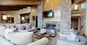 Condo (Vail Village 5 Bedroom with Private H) | Exterior