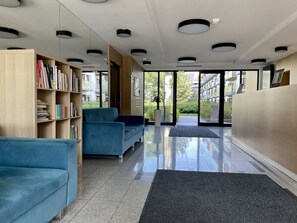 Reception - Sarmacka Apartment Wilanow by Renters (Warsaw)