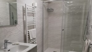 Ảnh chưa phân loại, 4 trong số 18 ảnh, nút