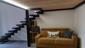 Ảnh chưa phân loại, 3 trong số 18 ảnh, nút