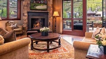 Condo (The Solaris Residences in Vail Villag) | Exterior