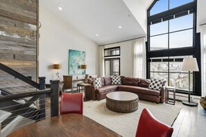 Nhà (5 Bedroom Ski-In/Ski-Out Luxury Townh) | Ngoại thất