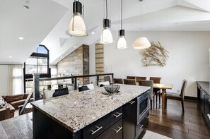 Hus (5 Bedroom Ski-In/Ski-Out Luxury Townh) | Exteriör