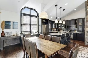 House (5 Bedroom Ski-In/Ski-Out Luxury Townh) | Exterior