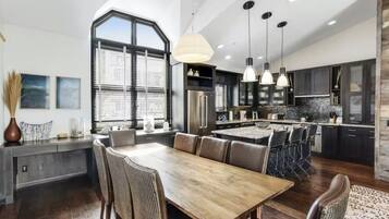 House (5 Bedroom Ski-In/Ski-Out Luxury Townh) | Exterior