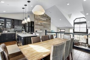 Ferienhaus (5 Bedroom Ski-In/Ski-Out Luxury Townh) | Außenbereich