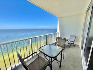 Outdoor dining - Majestic Towers 21st floor 2 bedroom **TOWER 2 (Panama City Beach)