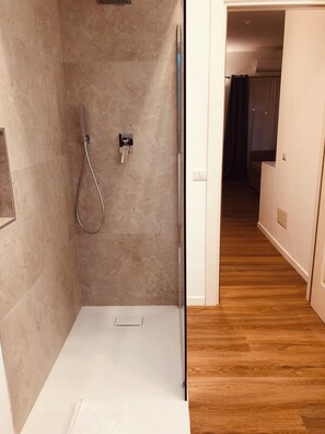 Deluxe Room | Bathroom - Il Borgo Boutique rooms By Kasa Vacanze  (Loiri Porto San Paolo)