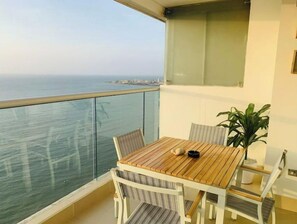 Outdoor dining - Apartamento, Bocagrande Palmetto Beach Front 3204 (Cartagena de Indias)