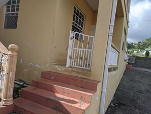 Exterior detail - 5 minutes walk to the capitol, Kingstown. Gym is one minute walk away.  (Kingstown)