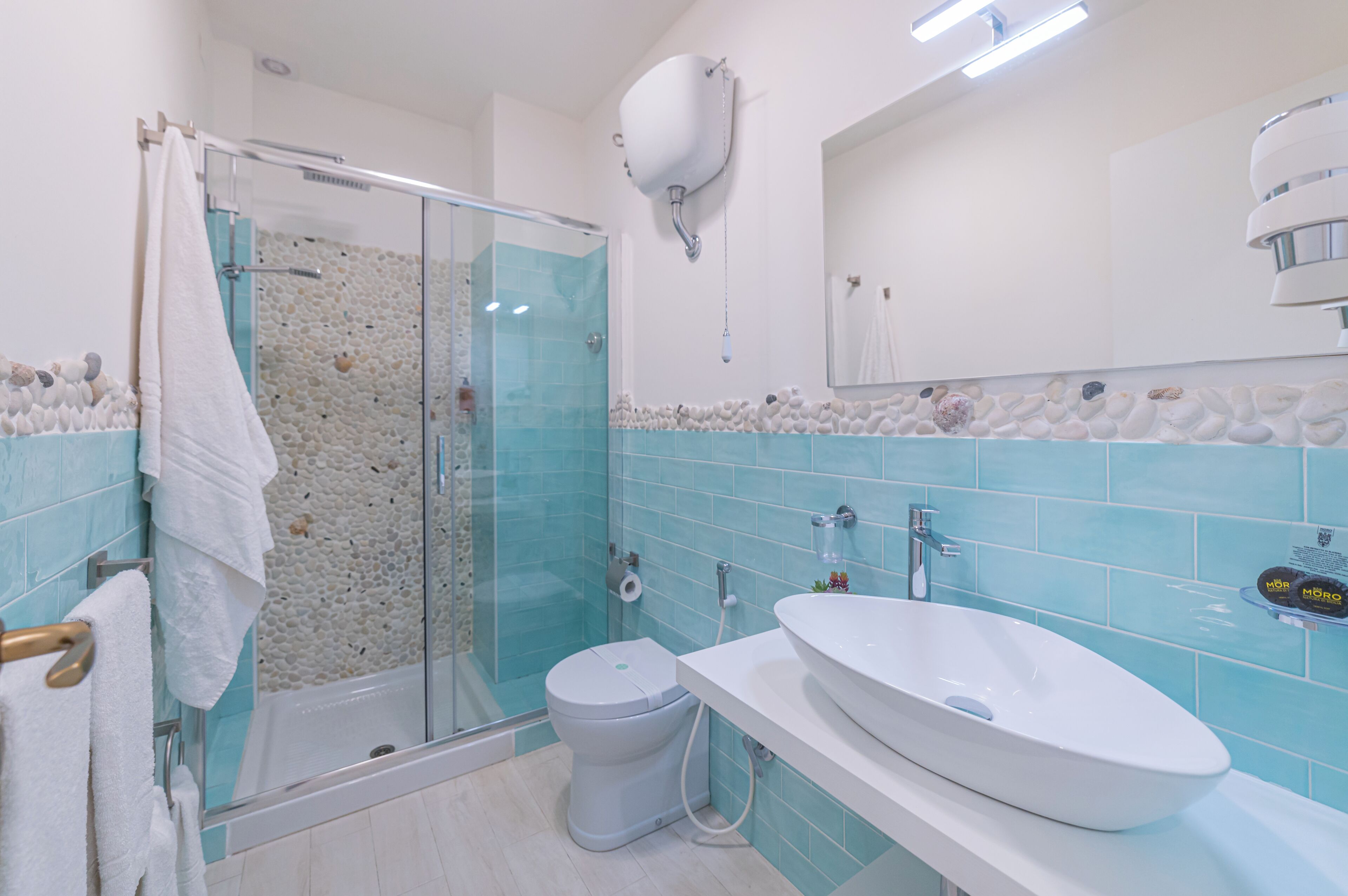 Chambre Deluxe, 1 très grand lit, salle de bains attenante