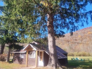 Exterior - Cold Spring Lodge - Cabin 2 (Big Indian)