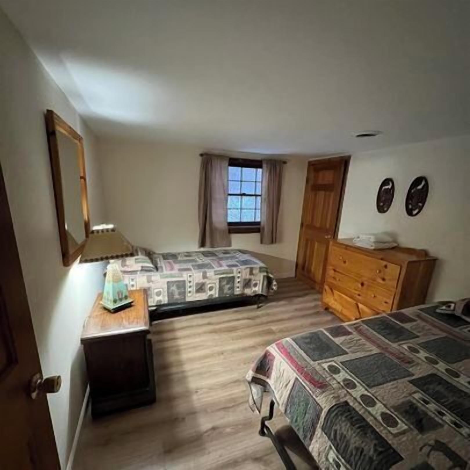 2 bedrooms, bed sheets