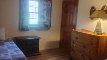 2 bedrooms, WiFi, bed sheets