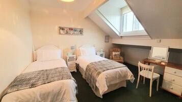 7 chambres, fer et planche Ă repasser, Wi-Fi, draps fournis