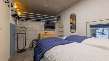 Familieværelse til 4 personer | Weekendseng, gratis Wi-Fi