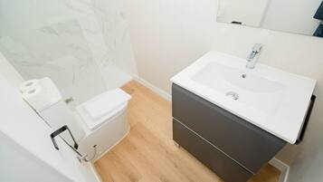 Een douche, een haardroger