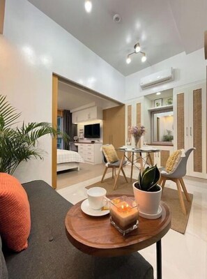 Interior - Cozy place with lots of storage (Taguig)