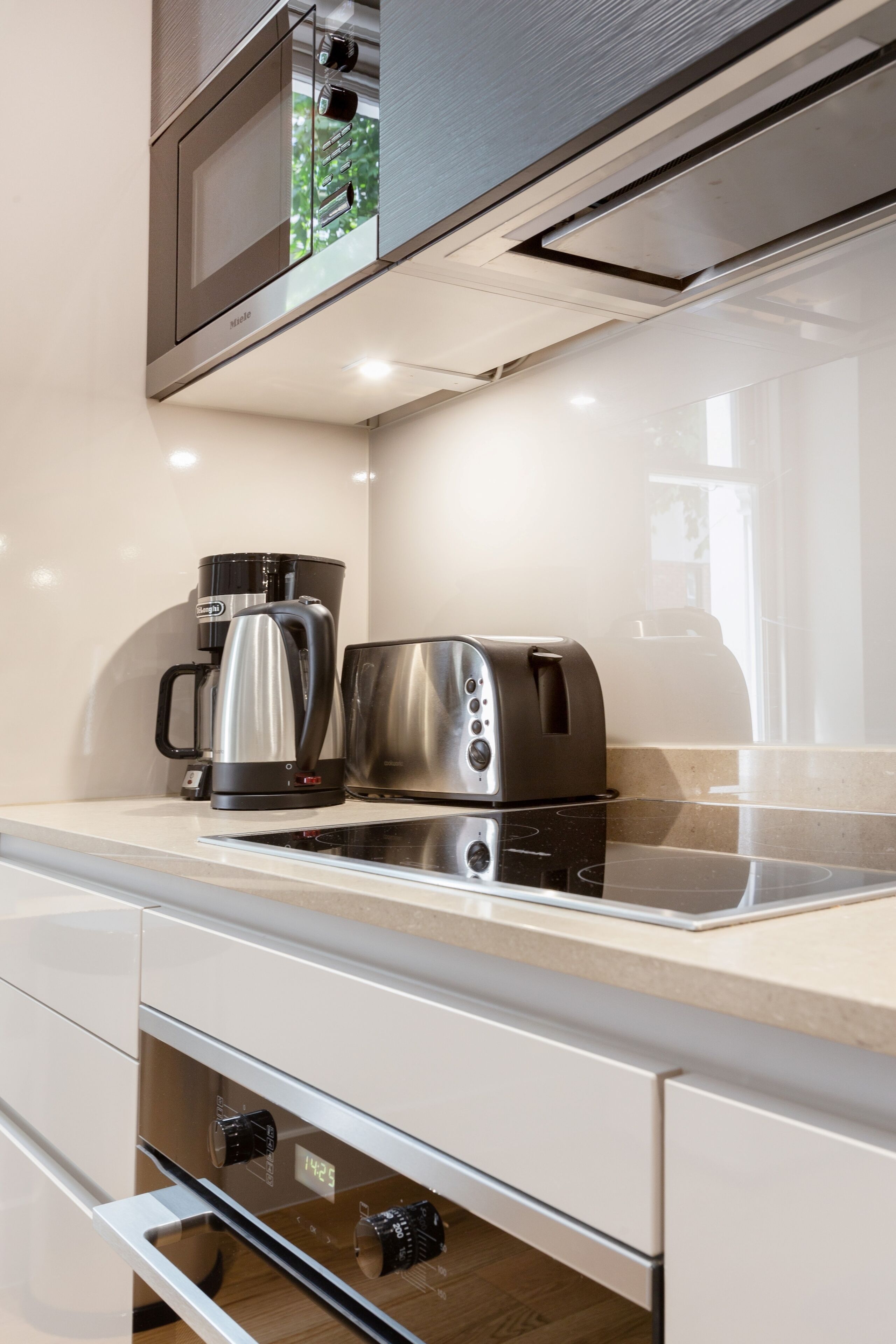 City Apartment | Bathroom | Free toiletries, hair dryer, towels, soap