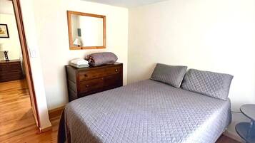 3 bedrooms, WiFi, bed sheets