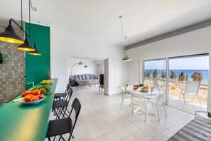 Dining - Protaras Beachfront H2O Suite (Protaras)