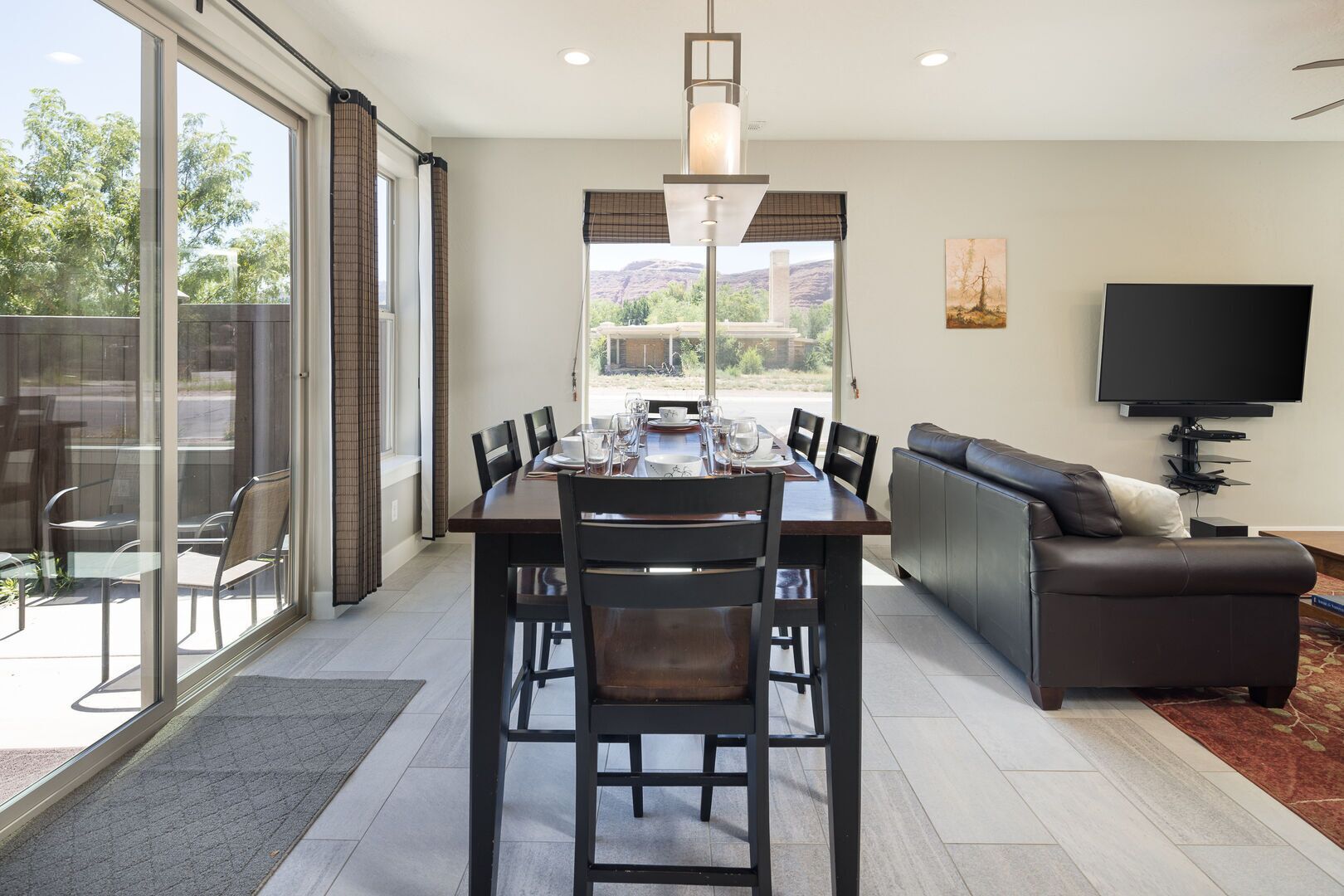 Luxury House, 3 Bedrooms, Patio, Mountain View | In-room dining
