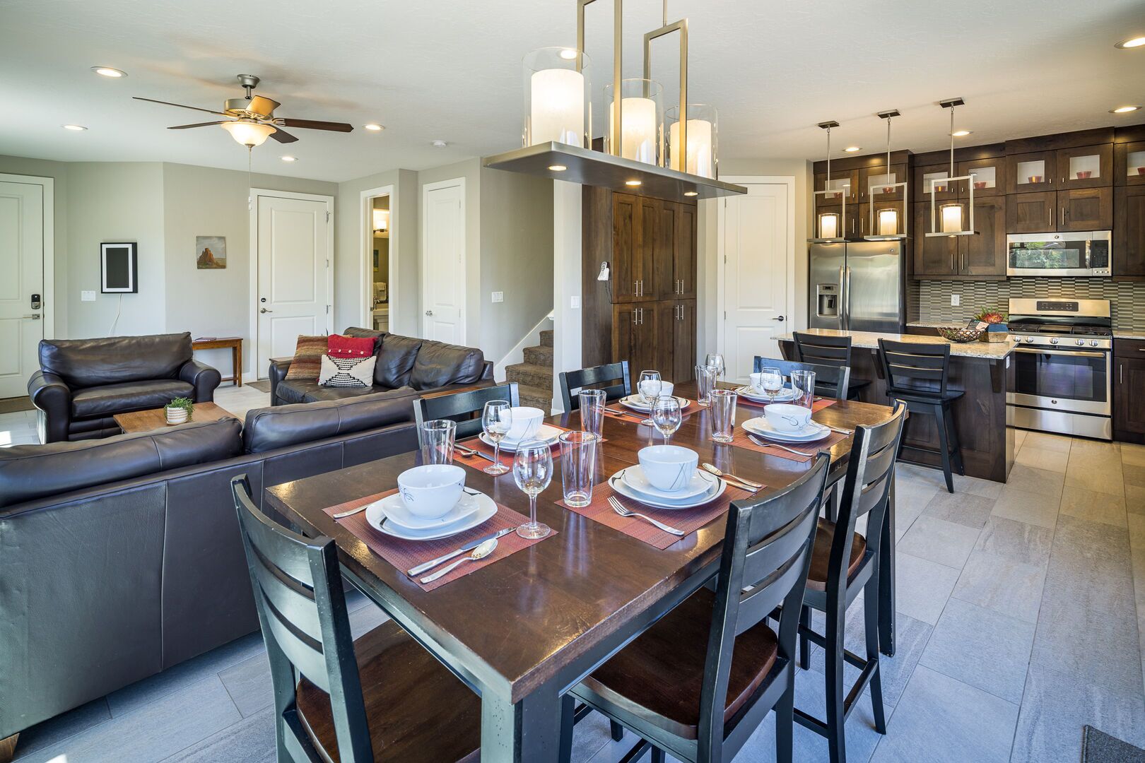 Luxury House, 3 Bedrooms, Patio, Mountain View | In-room dining